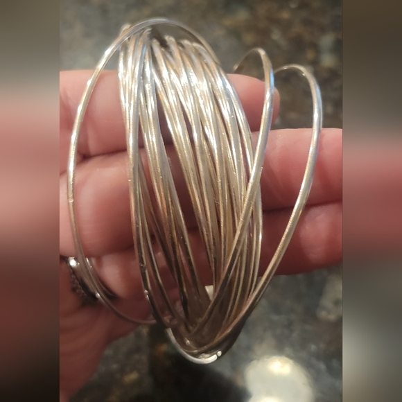 Silpada 21 Bangle Salute .925 Sterling Silver Bangle - Picture 3 of 3